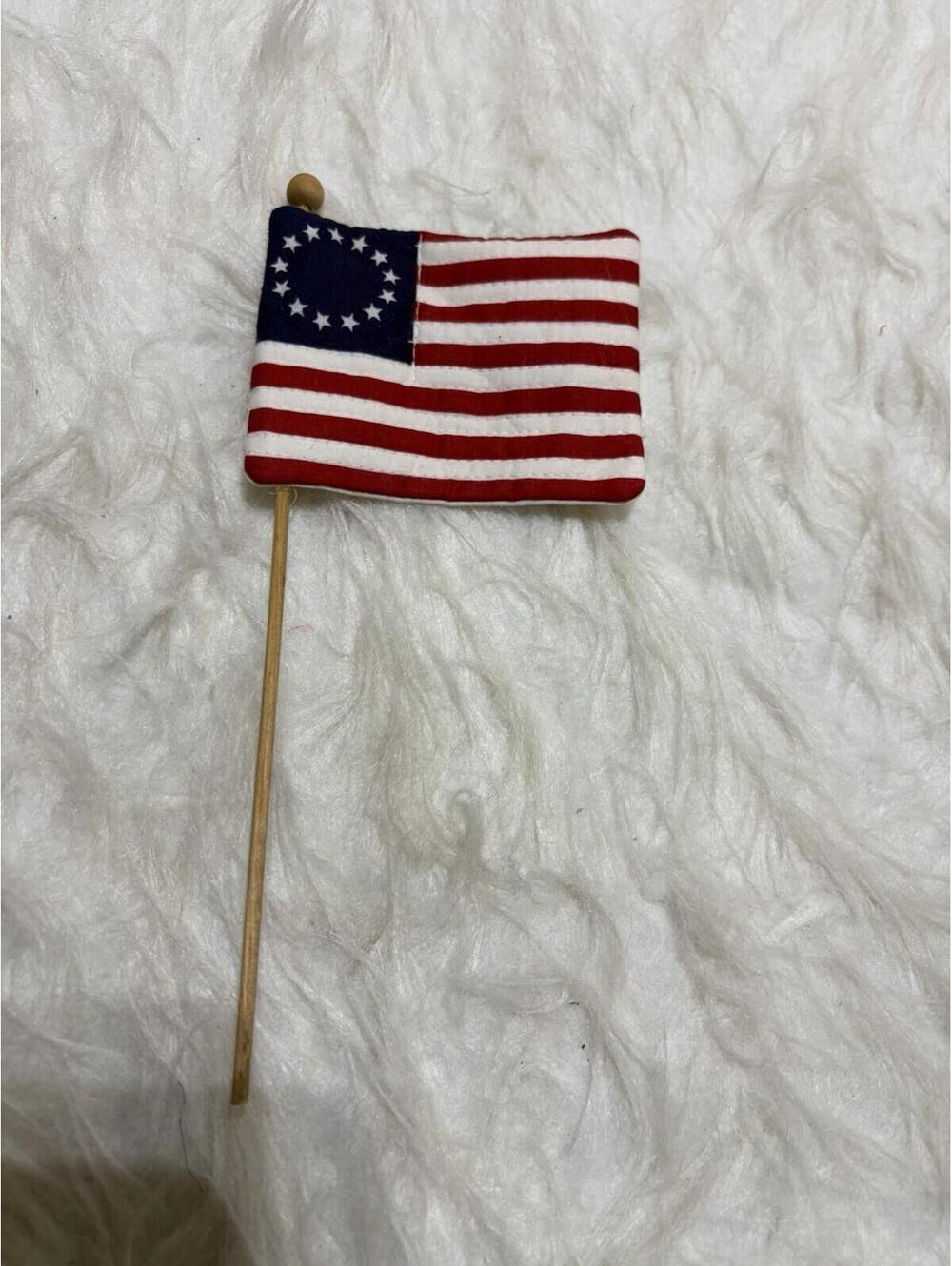 Small U.S. Magnet  American Flag On Wood Stick